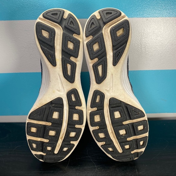 Nike Revolution 3 running shoes - Picture 6 of 8